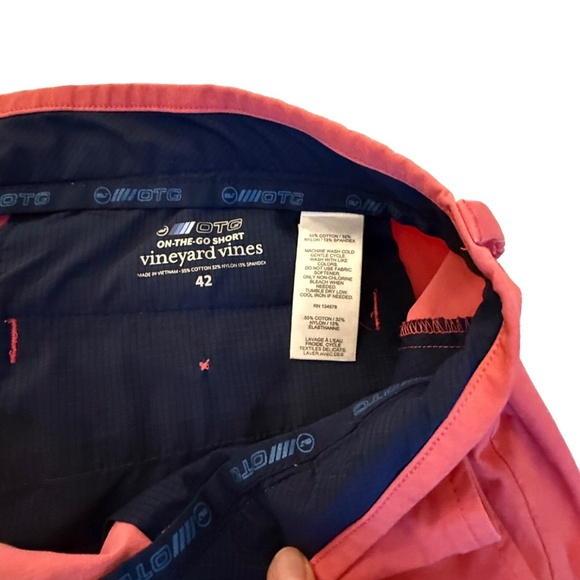 Vineyard Vines OTG On-the-Go Men's Performance Shorts; Salmon‎ Pink; Size 42 - Picture 3 of 5